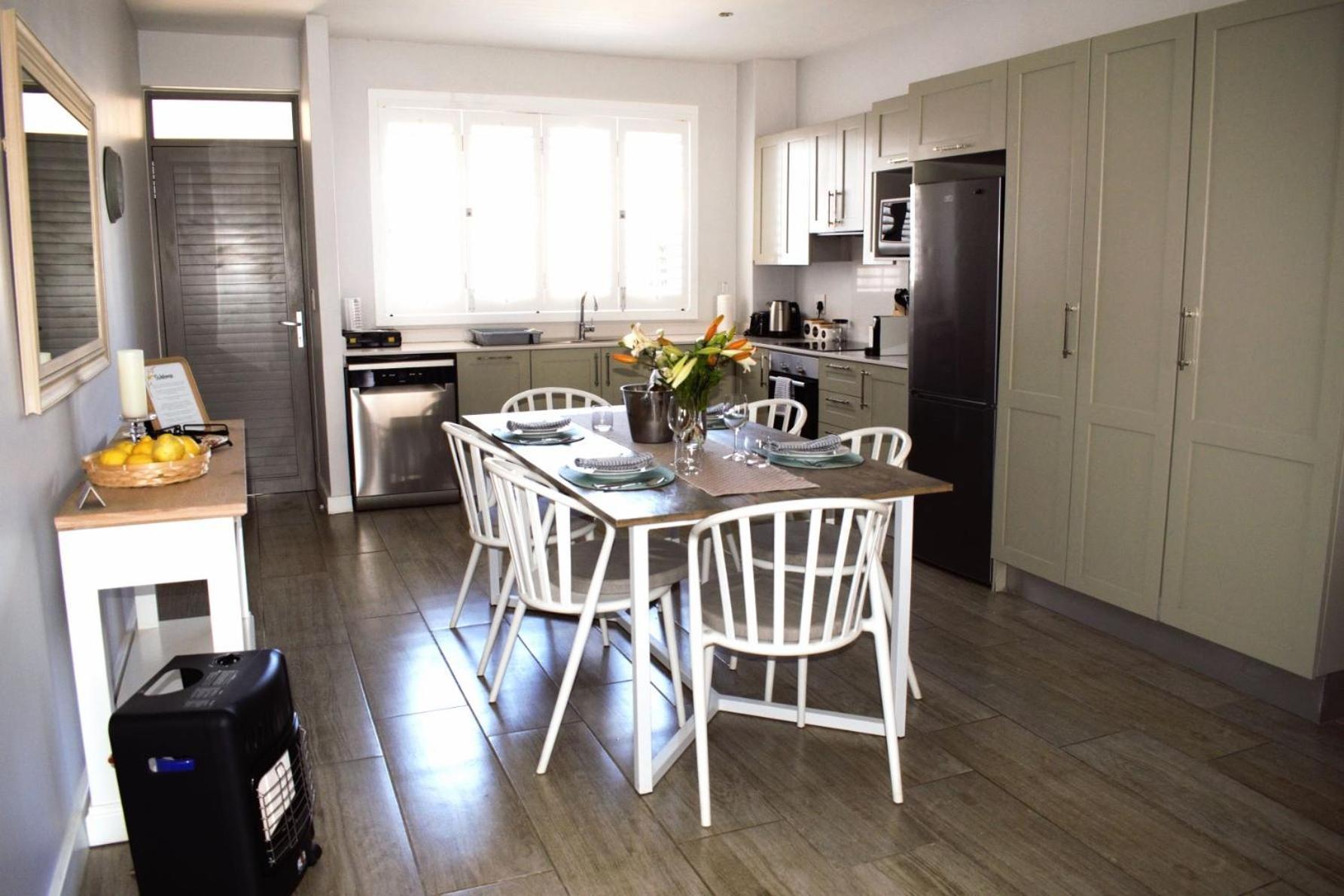 Spacious, Modern & Convenient Франсгук Екстер'єр фото